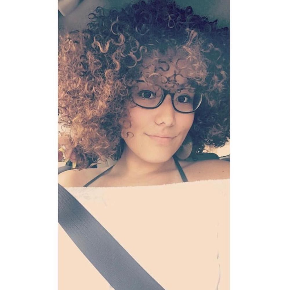 Meet your Posher, Crystal